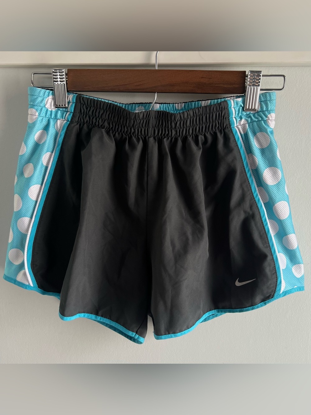 Nike Dri-FIT Women’s S Small Grey & Blue Polka Dot Athletic Workout Lined Shorts